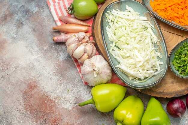 Гарнир из квашеной капусты с овощами