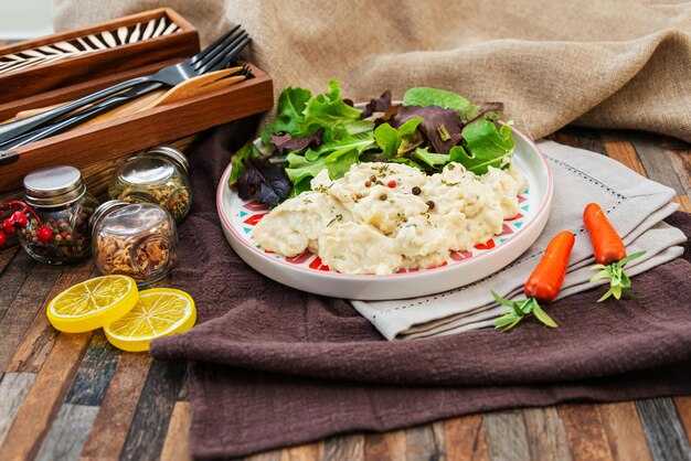 Приготовление заправки для салата ромашка